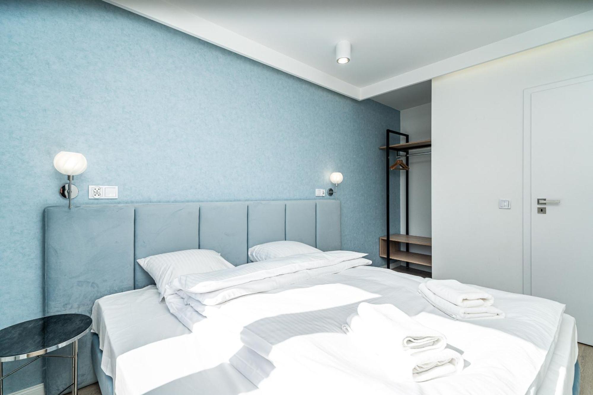 Rentplanet - Apartament Debniki Cracovia Esterno foto