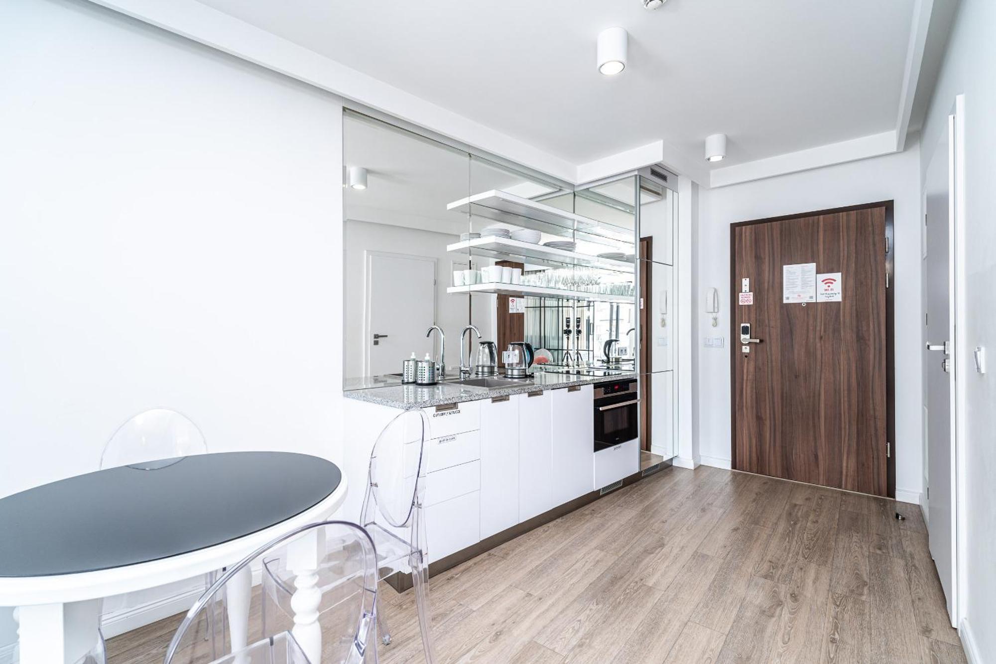 Rentplanet - Apartament Debniki Cracovia Esterno foto